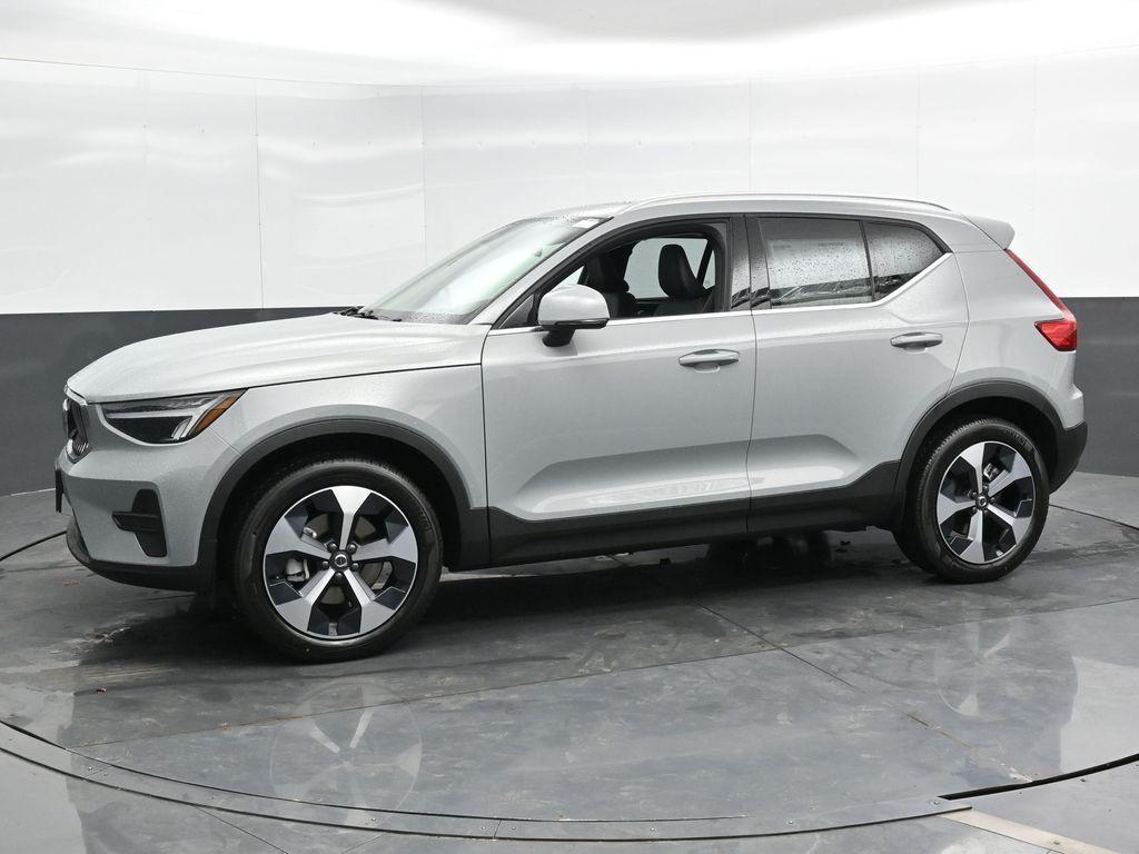 new 2025 Volvo XC40 car, priced at $45,035
