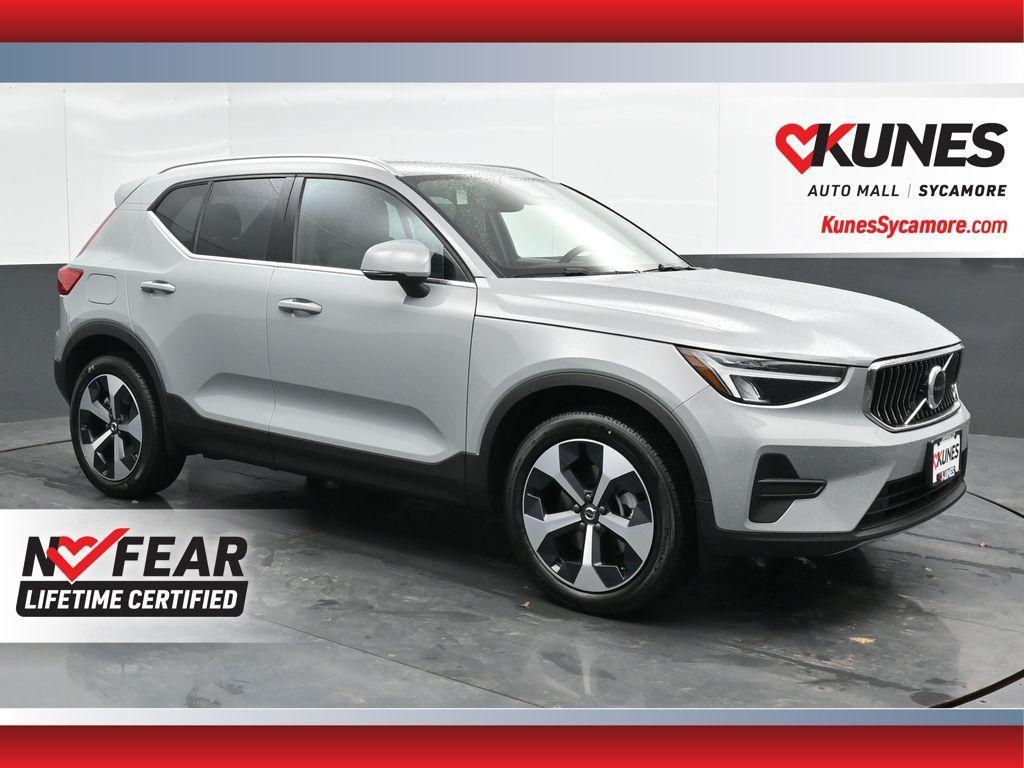new 2025 Volvo XC40 car, priced at $45,035