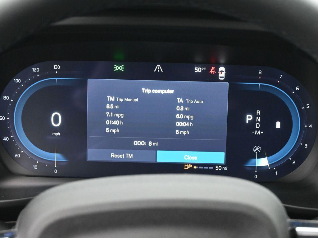 new 2025 Volvo XC40 car, priced at $45,035