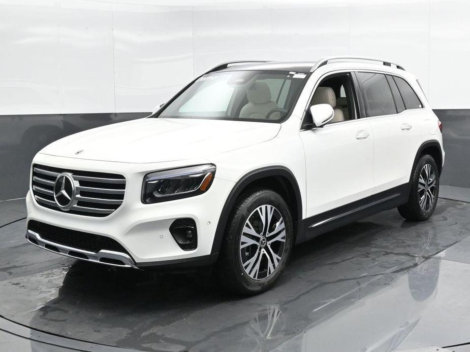 new 2024 Mercedes-Benz GLB 250 car, priced at $45,477