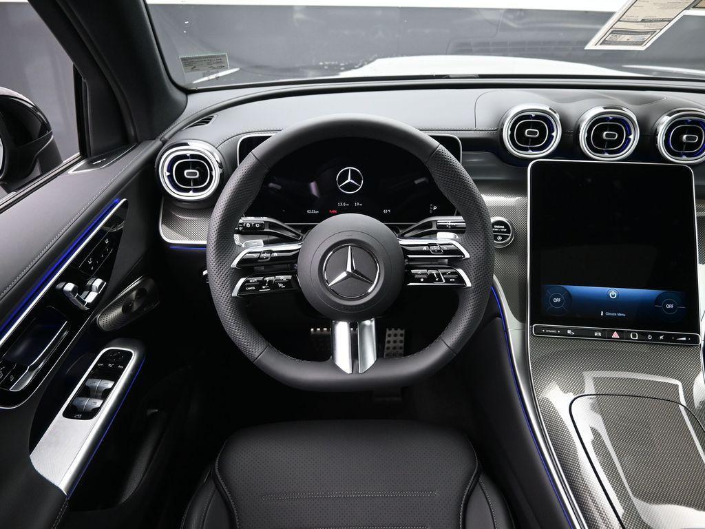 new 2025 Mercedes-Benz GLC 300 car, priced at $61,995