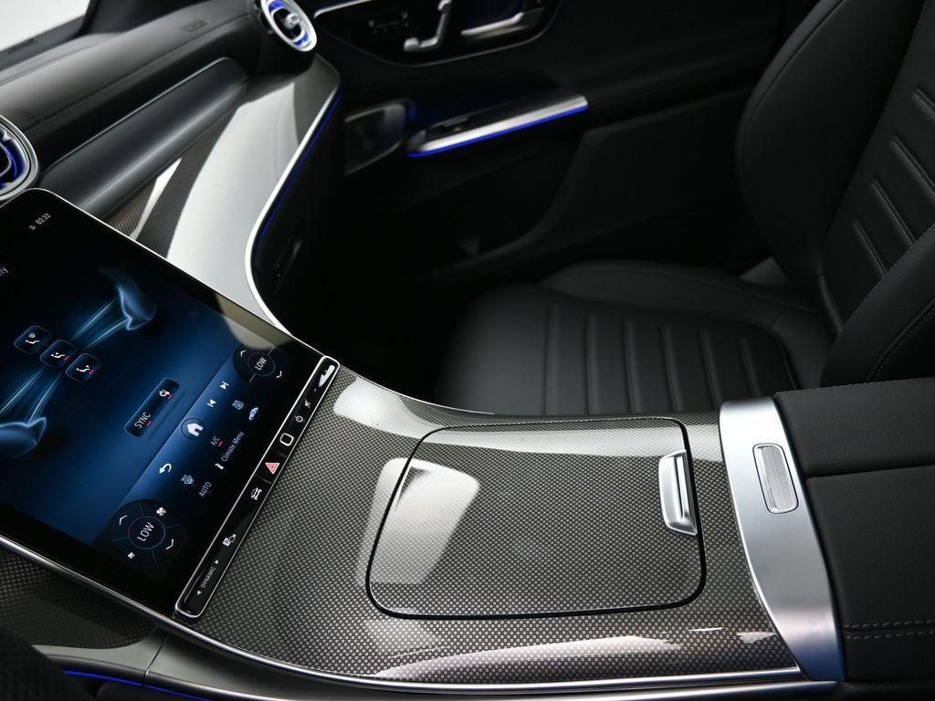 new 2025 Mercedes-Benz GLC 300 car, priced at $61,995
