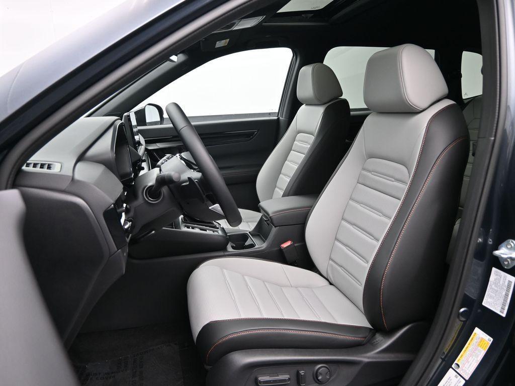 new 2026 Honda CR-V Hybrid car, priced at $43,700