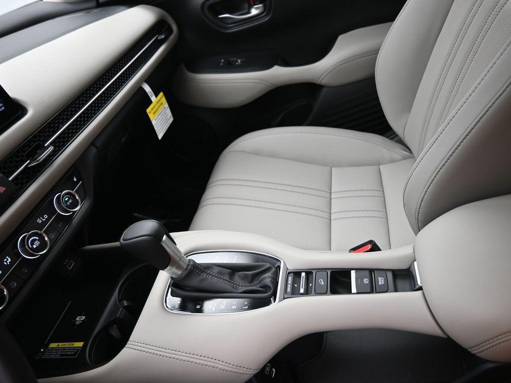 new 2025 Honda HR-V car, priced at $32,350