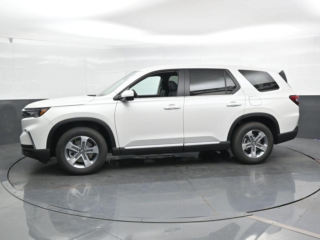 new 2025 Honda Pilot car, priced at $47,550