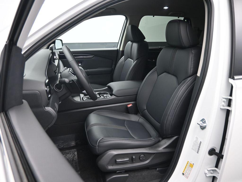 new 2025 Honda Pilot car, priced at $47,550