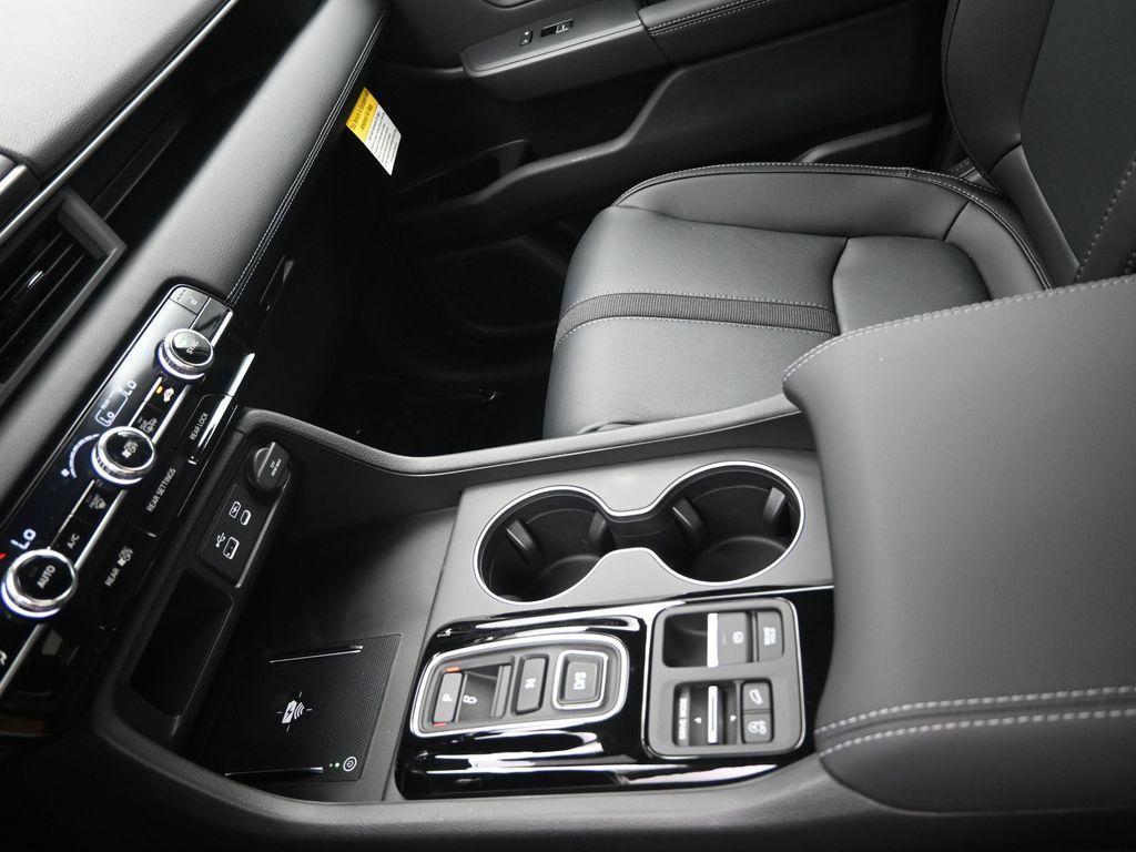 new 2025 Honda Pilot car, priced at $47,550