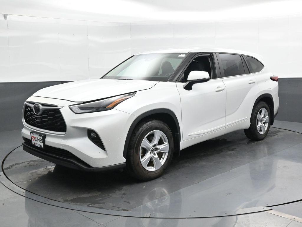 used 2023 Toyota Highlander car, priced at $30,700