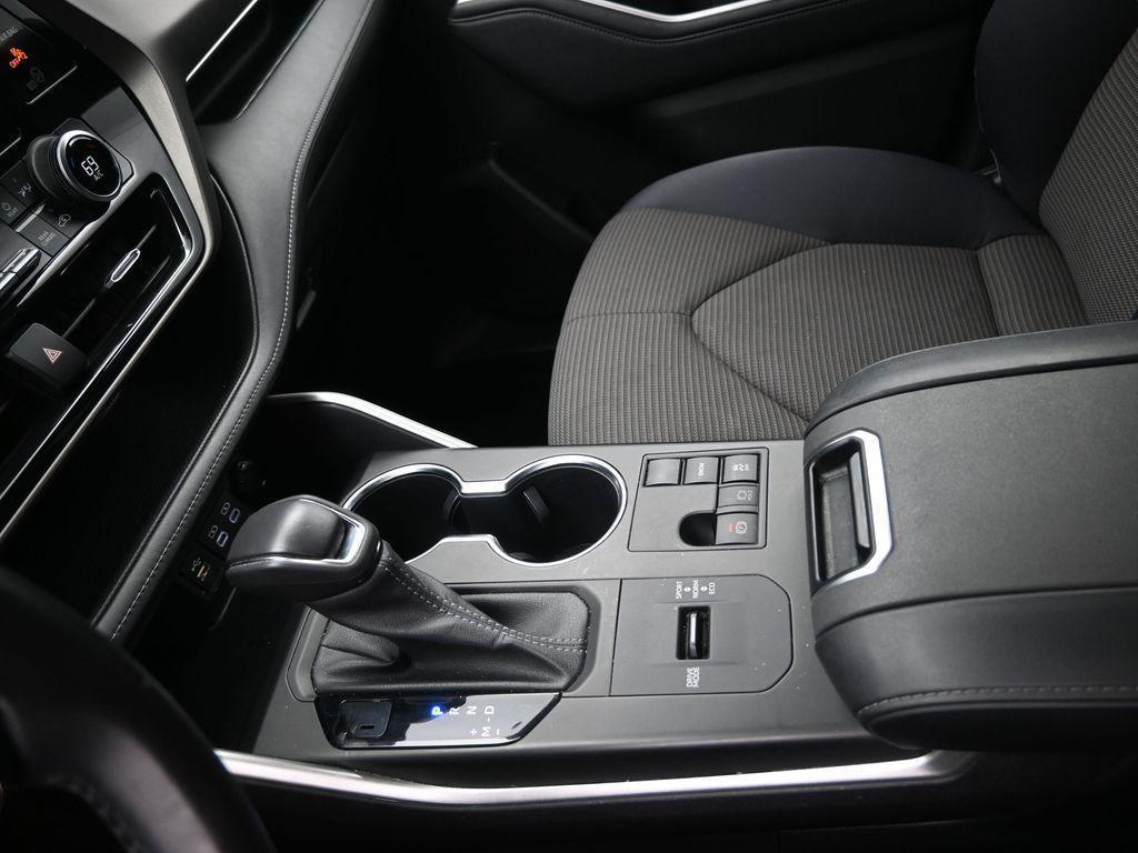 used 2023 Toyota Highlander car, priced at $30,700