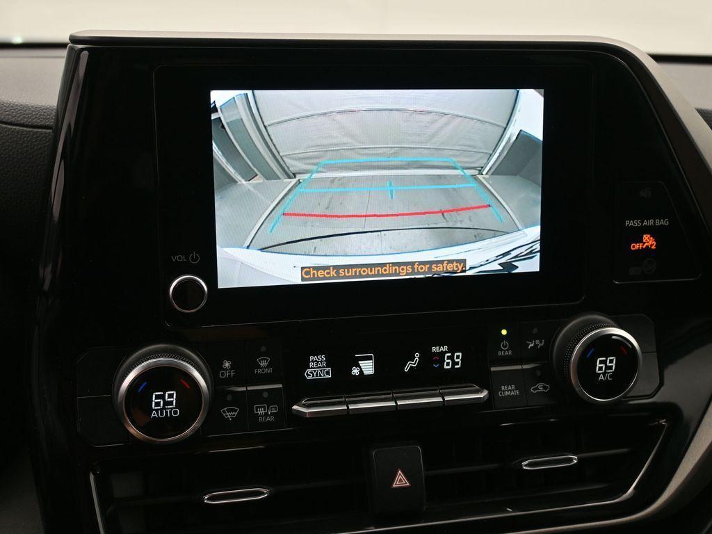 used 2023 Toyota Highlander car, priced at $30,700
