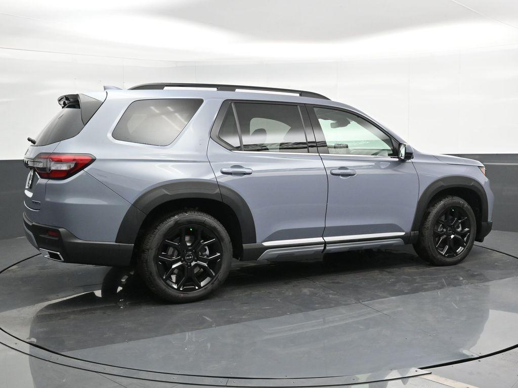 used 2025 Honda Pilot car, priced at $49,778
