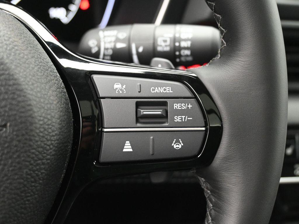 used 2025 Honda Pilot car, priced at $49,778