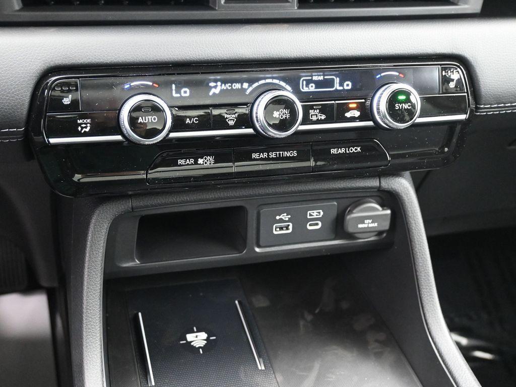 used 2025 Honda Pilot car, priced at $49,778