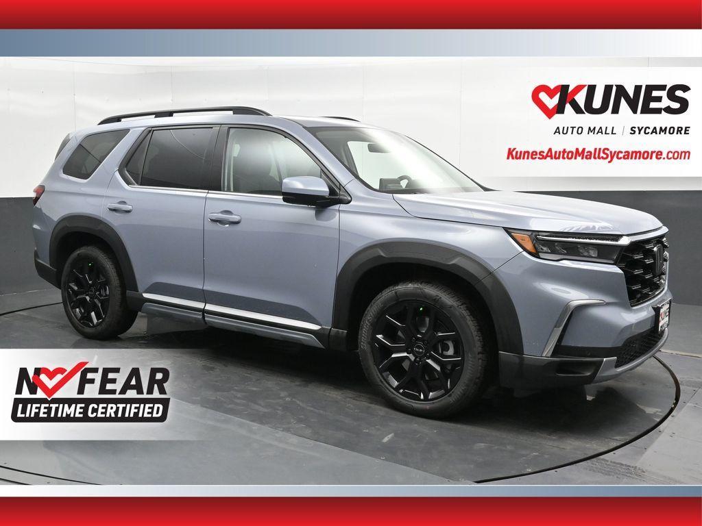 used 2025 Honda Pilot car, priced at $49,778