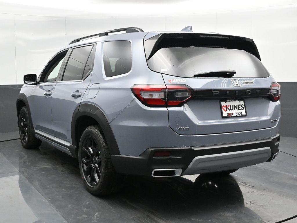 used 2025 Honda Pilot car, priced at $49,778