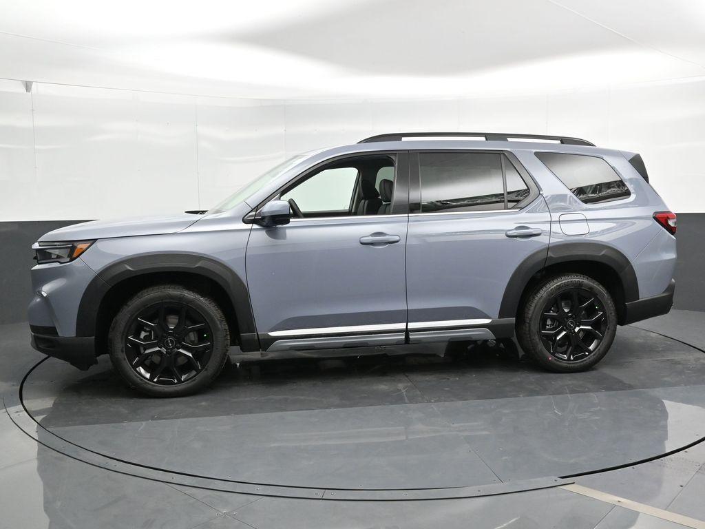 used 2025 Honda Pilot car, priced at $49,778