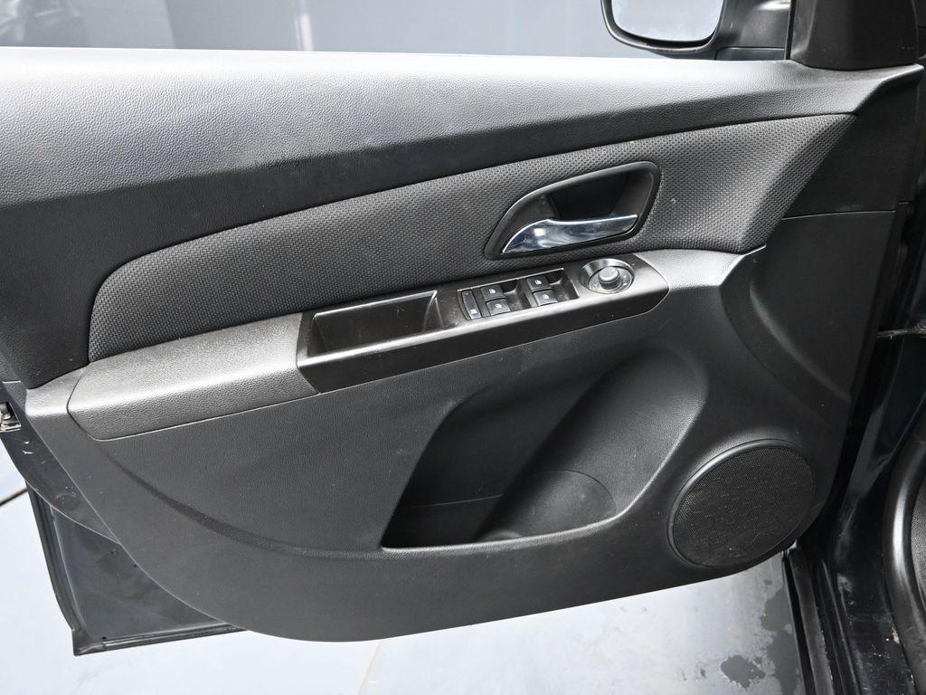 used 2014 Chevrolet Cruze car, priced at $6,662