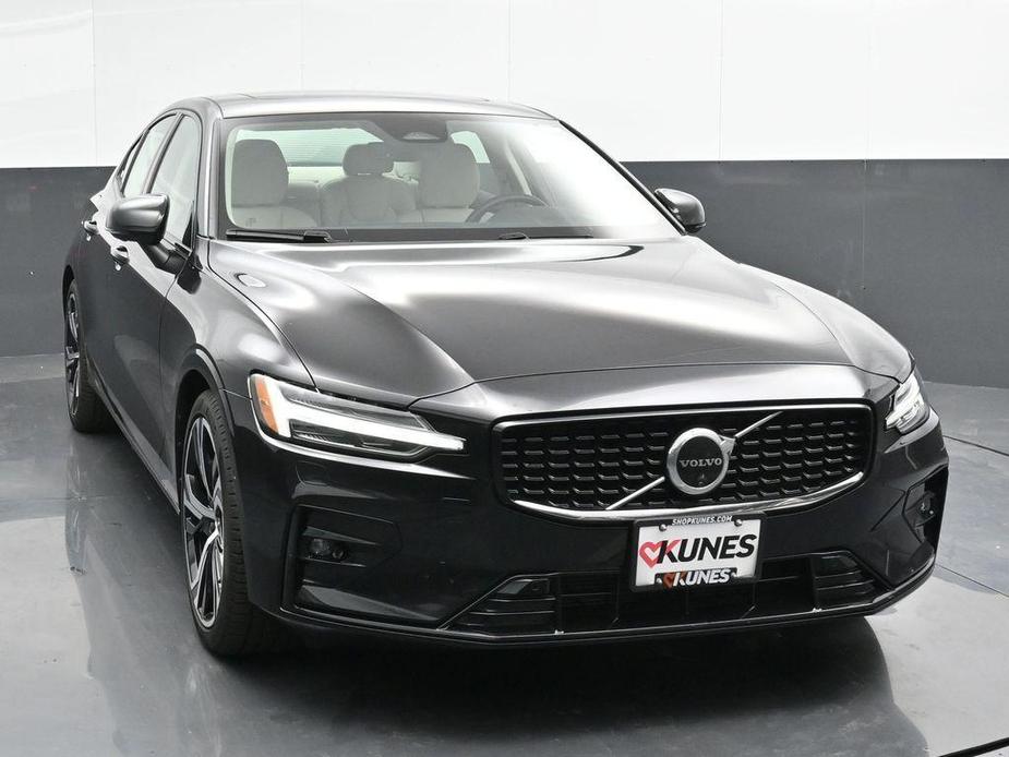 new 2024 Volvo S60 car, priced at $41,795