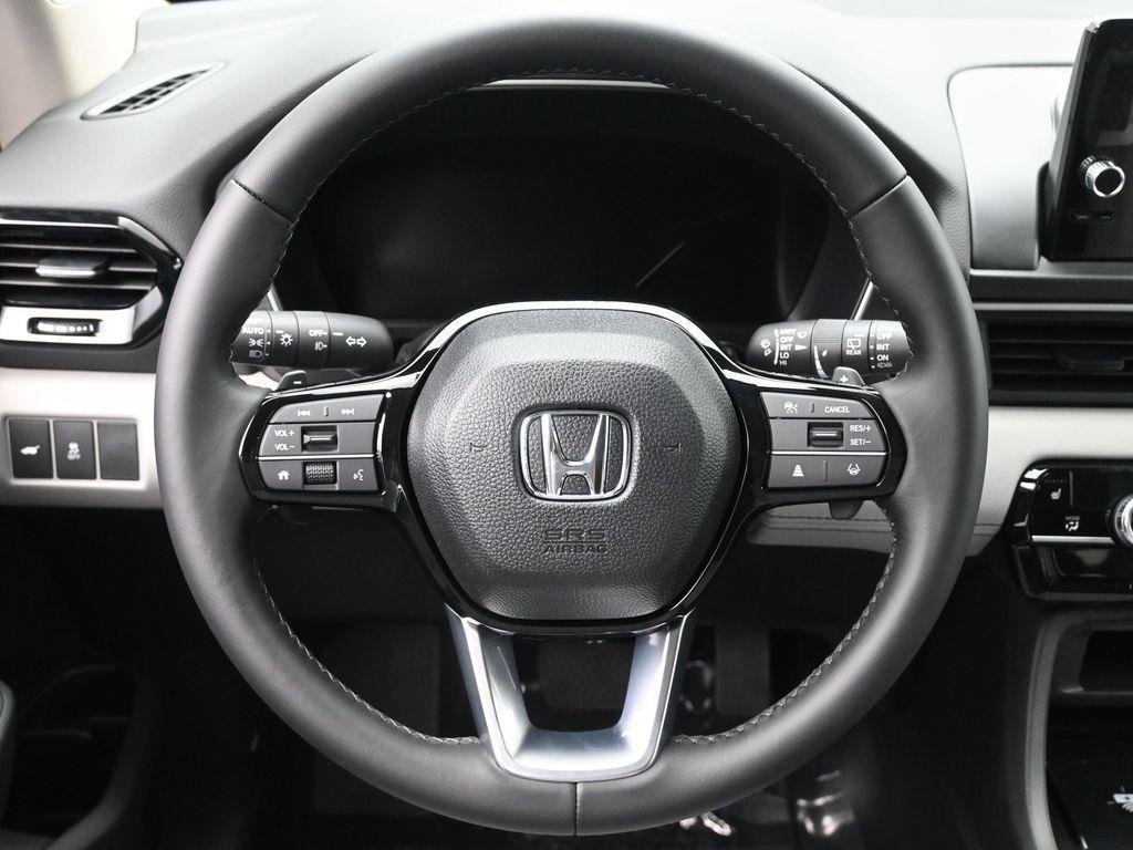 new 2025 Honda Pilot car, priced at $46,800