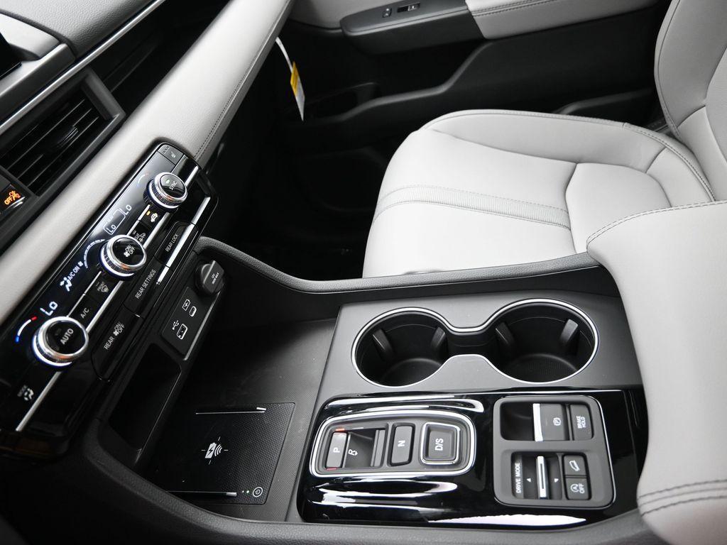 new 2025 Honda Pilot car, priced at $52,700