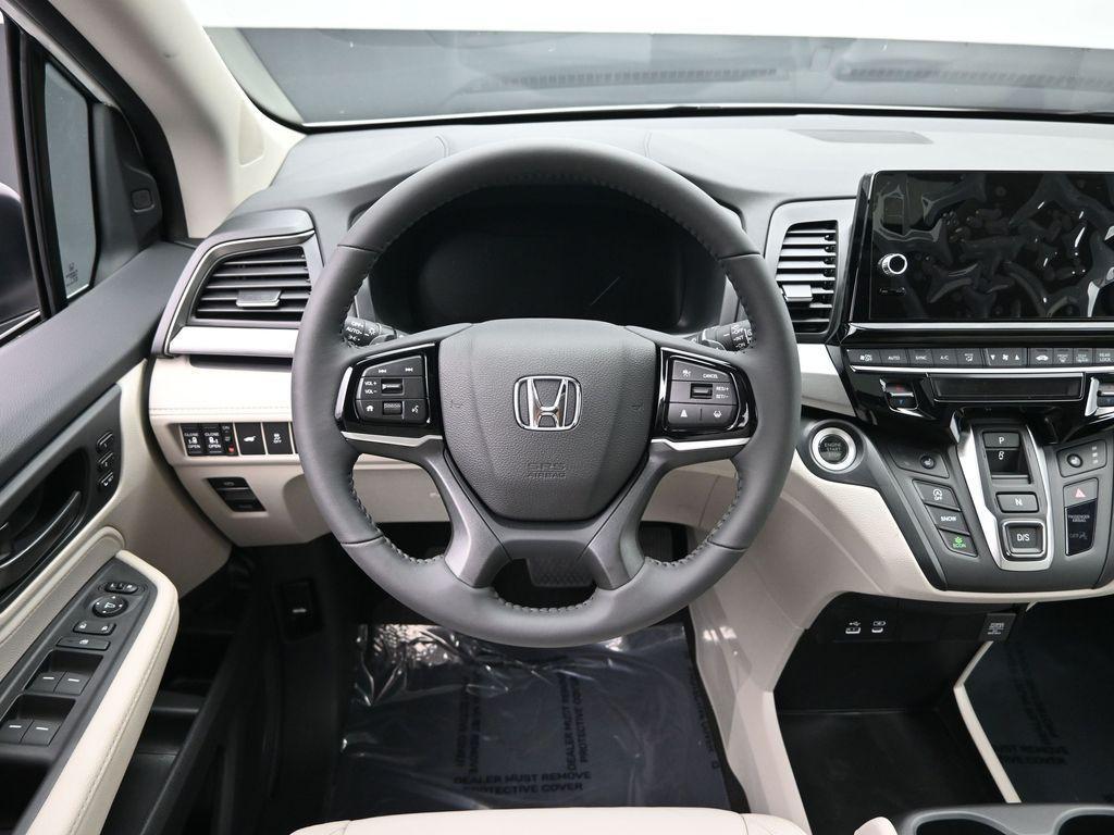 new 2026 Honda Odyssey car, priced at $44,245