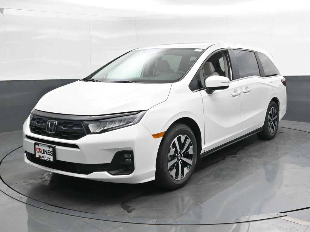 new 2026 Honda Odyssey car, priced at $44,245