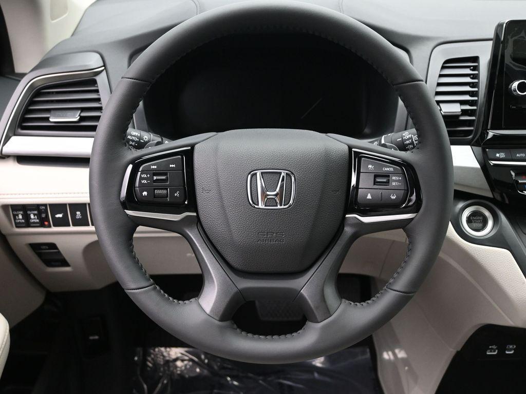 new 2026 Honda Odyssey car, priced at $44,245