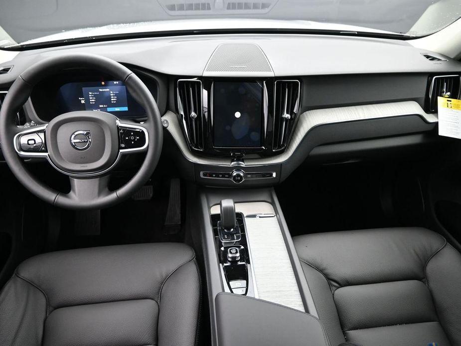 new 2025 Volvo XC60 car, priced at $54,525