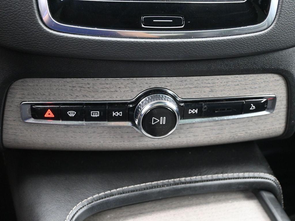 used 2021 Volvo XC90 car, priced at $36,886