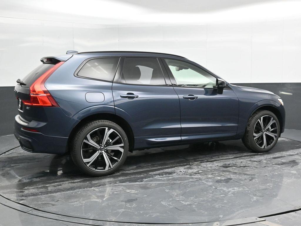 new 2025 Volvo XC60 car, priced at $58,625