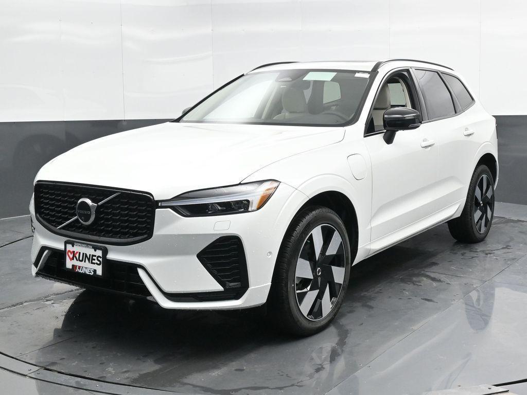 new 2025 Volvo XC60 Plug-In Hybrid car, priced at $65,425