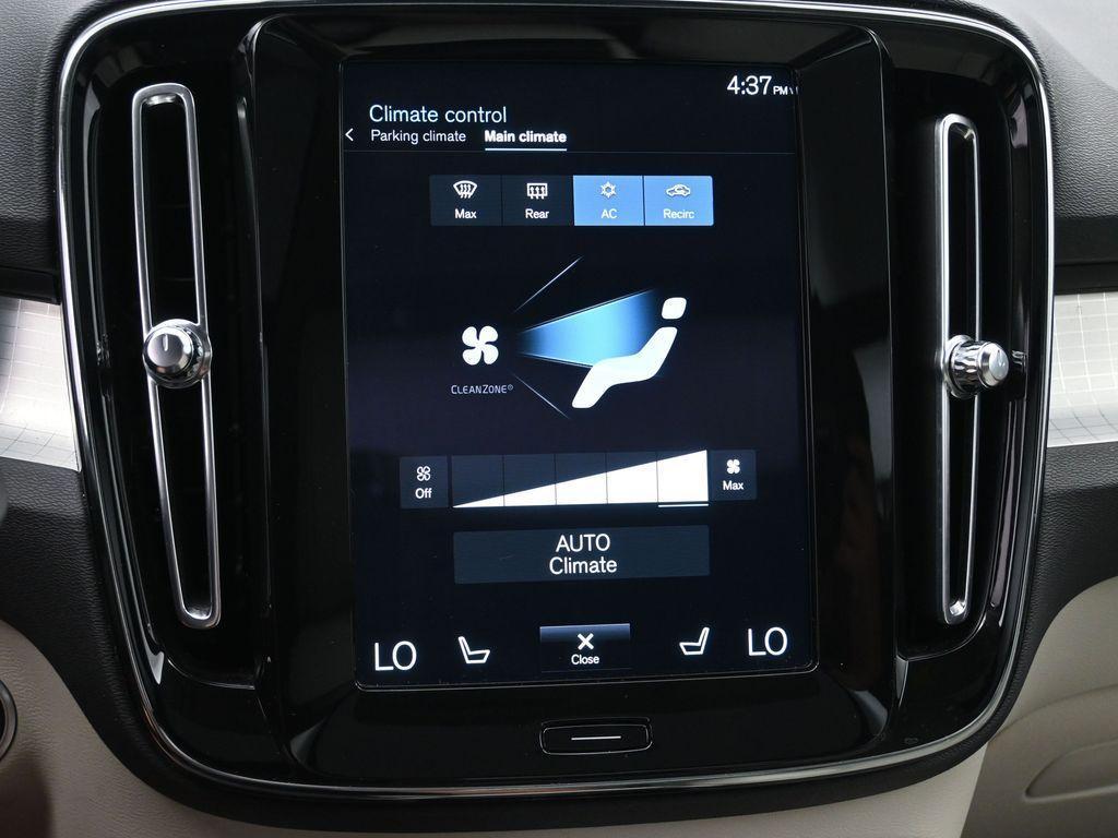 used 2021 Volvo XC40 car, priced at $17,973
