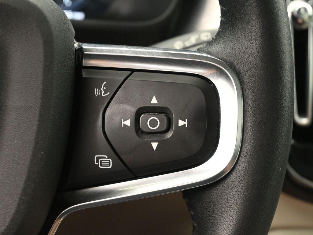 used 2021 Volvo XC40 car, priced at $17,973