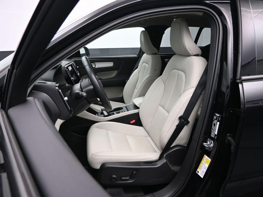 used 2021 Volvo XC40 car, priced at $17,973