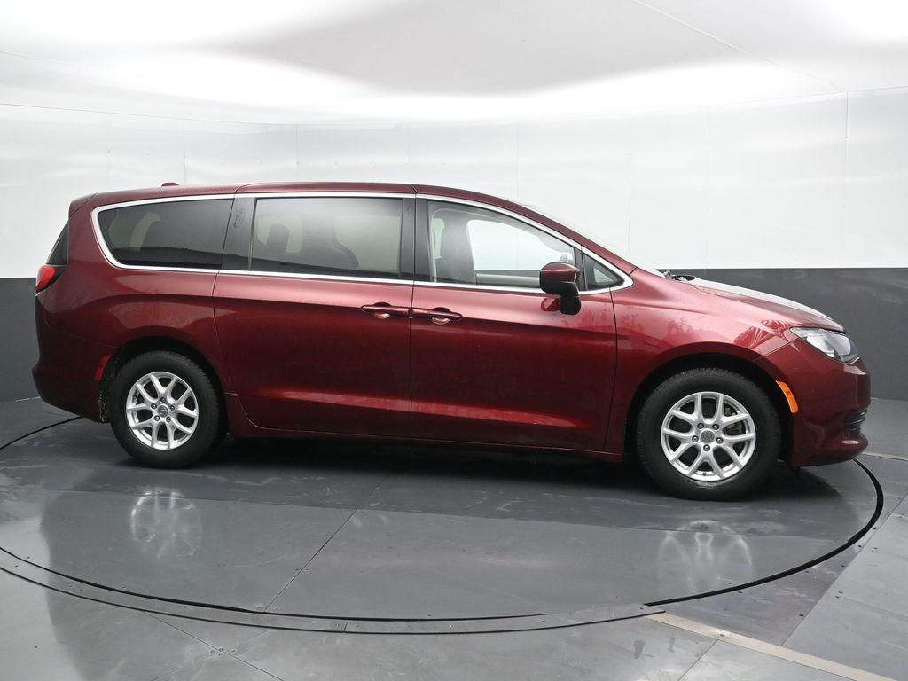 used 2017 Chrysler Pacifica car, priced at $14,837