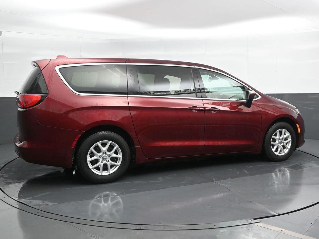 used 2017 Chrysler Pacifica car, priced at $14,837