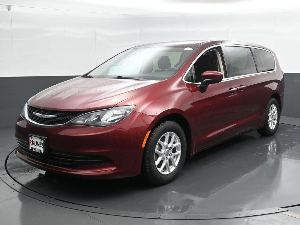 used 2017 Chrysler Pacifica car, priced at $14,837