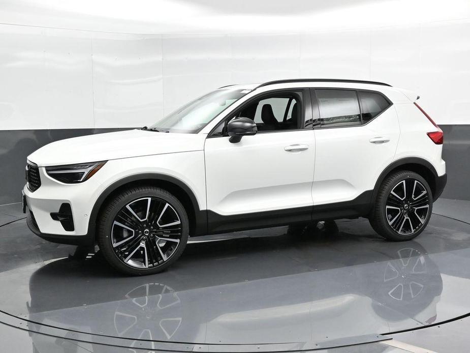 new 2025 Volvo XC40 car, priced at $50,195