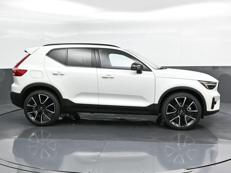 new 2025 Volvo XC40 car, priced at $50,195