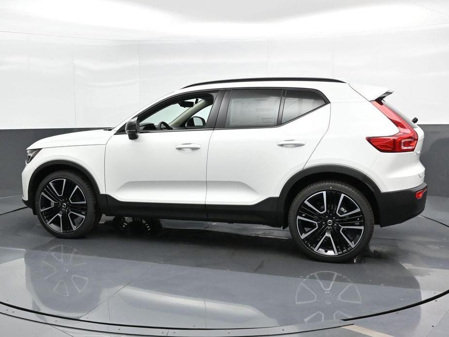 new 2025 Volvo XC40 car, priced at $50,195