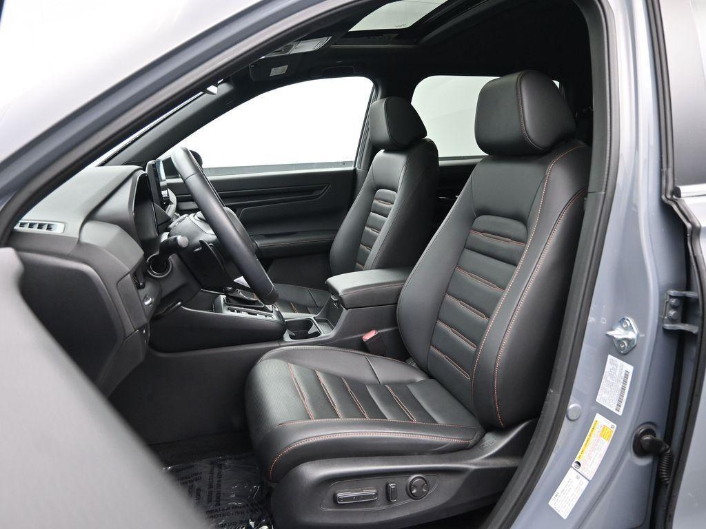 used 2025 Honda CR-V Hybrid car, priced at $35,999