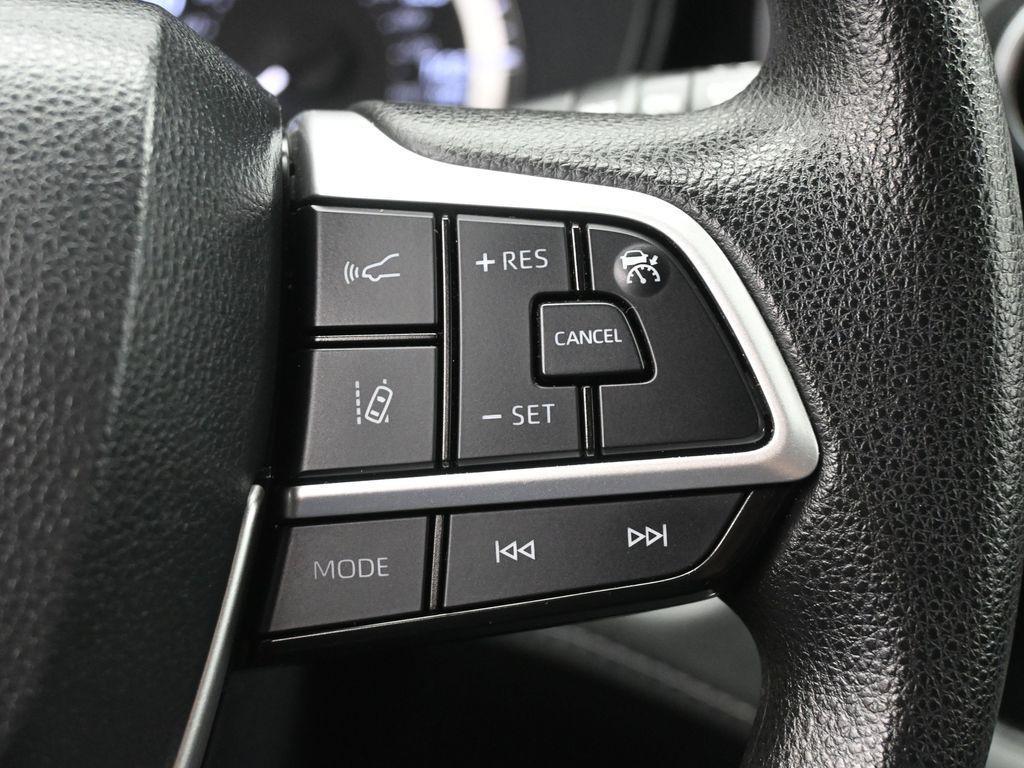 used 2023 Toyota Highlander car, priced at $34,774
