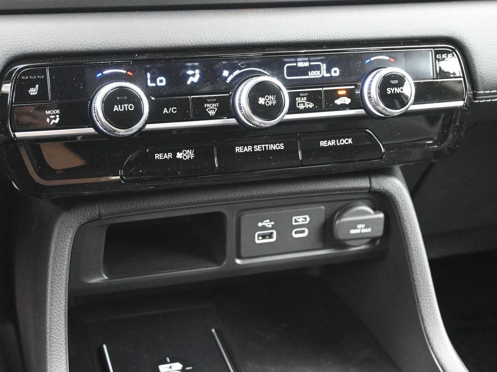 new 2025 Honda Pilot car, priced at $47,095