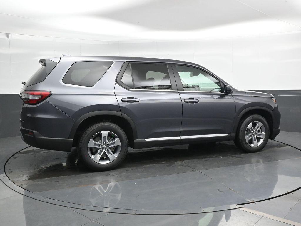 new 2025 Honda Pilot car, priced at $47,095