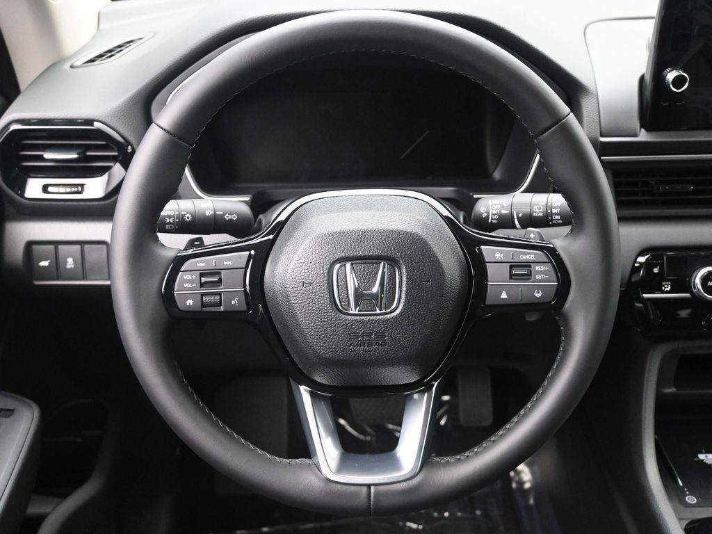 new 2025 Honda Pilot car, priced at $47,095