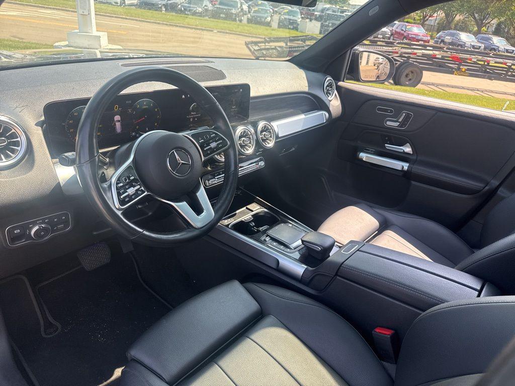 used 2023 Mercedes-Benz GLB 250 car, priced at $33,600