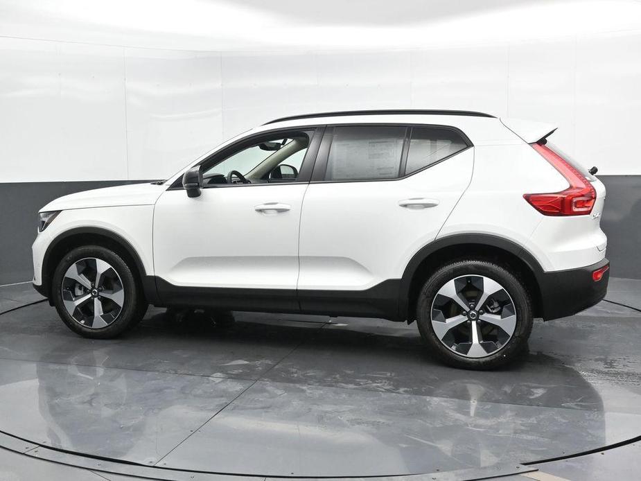 new 2025 Volvo XC40 car, priced at $45,645