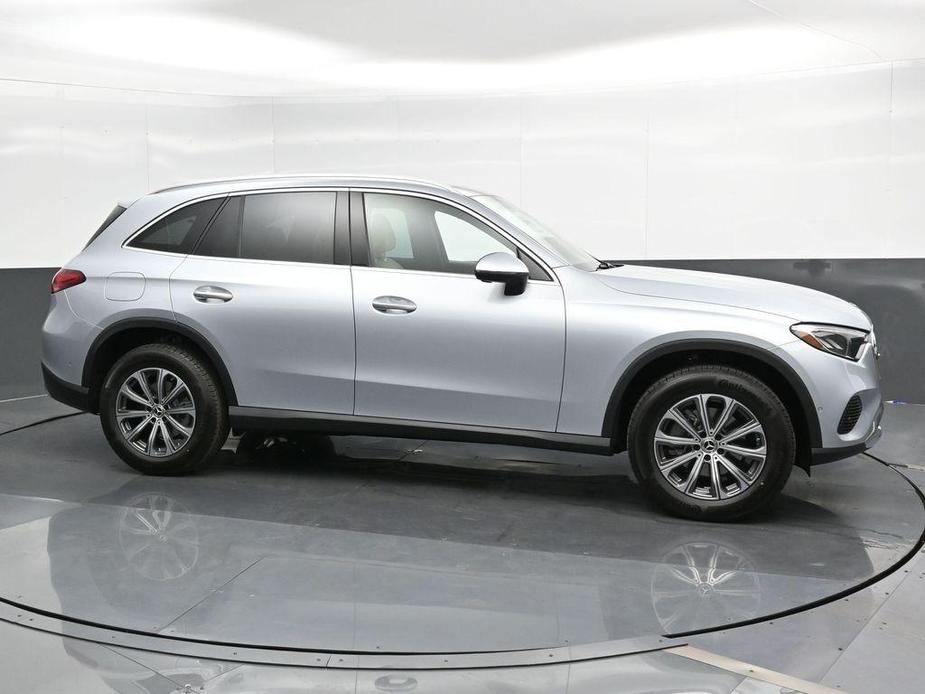 new 2025 Mercedes-Benz GLC 300 car, priced at $57,660