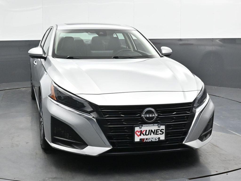 used 2023 Nissan Altima car, priced at $21,577