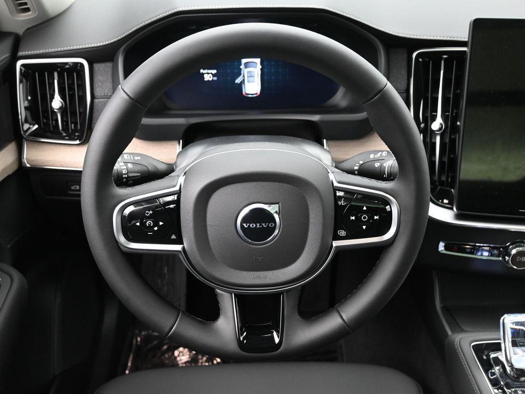new 2025 Volvo XC90 car, priced at $63,428